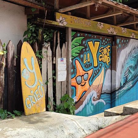La Y Surf Camp Hotel Bocas Town Exterior photo