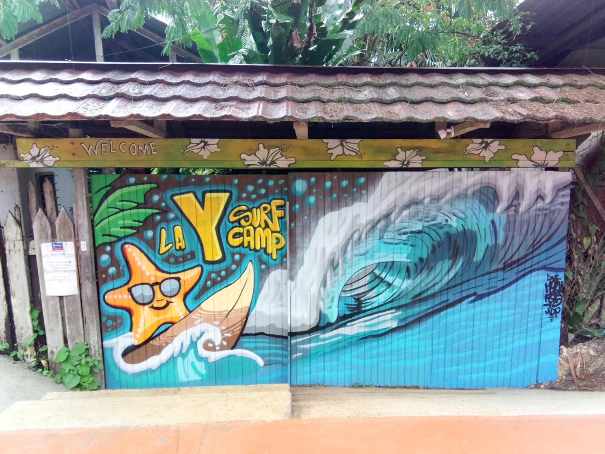La Y Surf Camp Hotel Bocas Town Exterior photo